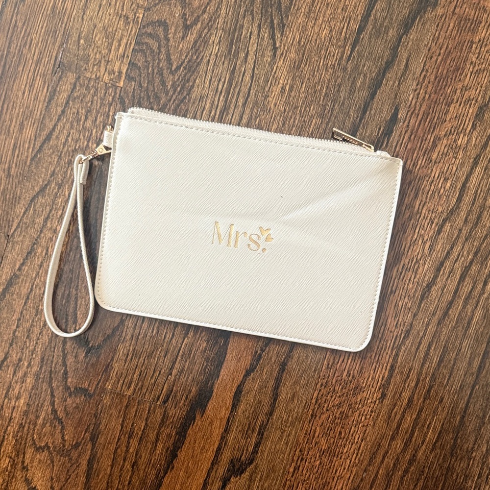 Elegant Cream Wristlet Clutch